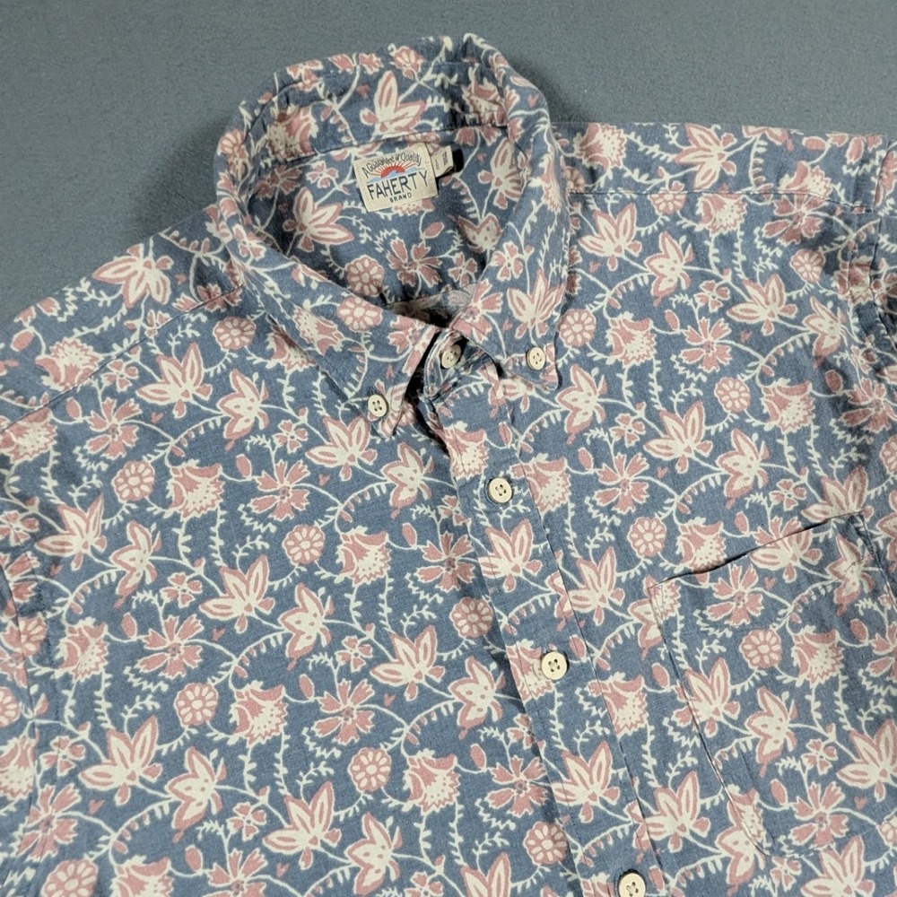 Faherty Button Down Shirt Mens Large Floral Short Sleeve Blue Pink MWS2333